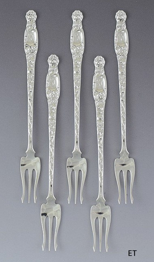 Fab Set 5 Whiting Sterling Silver Heraldic Cocktail Seafood Hors D'oeuvres Forks