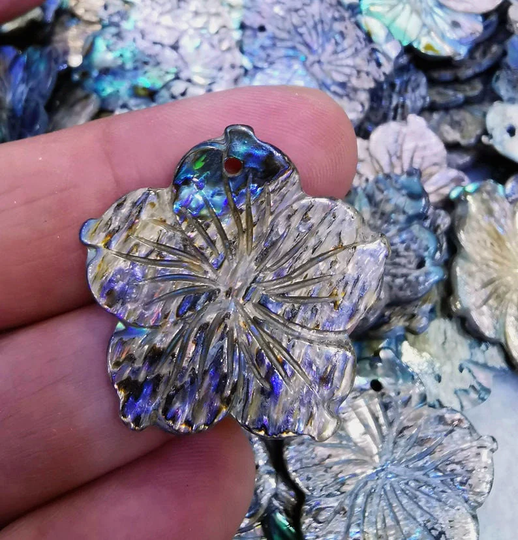 4Pcs 28mm Natural Vintage Abalone Paua Shell, Top Drilled Rainbow Plumeria Flower Earrings Pendant Charm, Hand Carved Diy