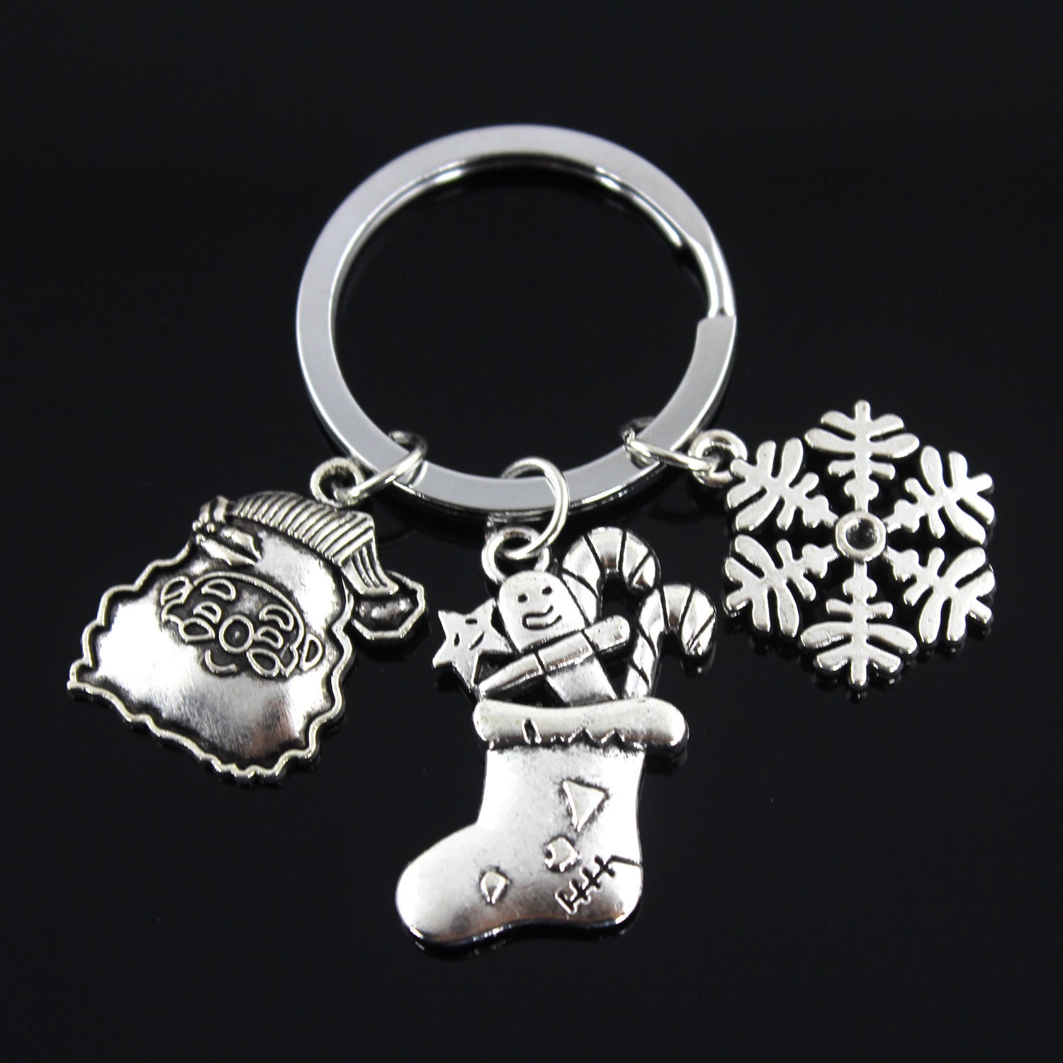 Santa Claus Keychain, Christmas Gift Keychain , Snow Keychain, Personalized Custom Keychain, Christmas