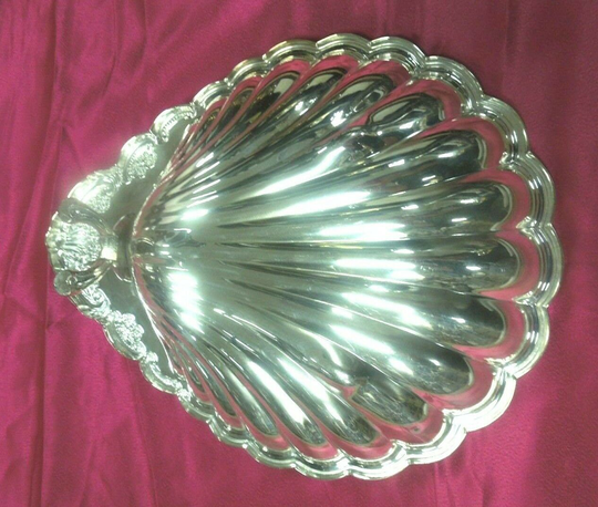 Q541 Sheffield Silver Plated Shell Shaped Footed Bowl Shrimp Appetizer Server Vintage