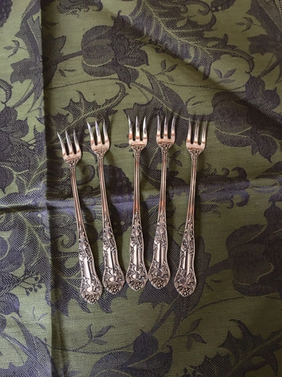 Set Of Five Holly Silver Plate Vintage Oyster/Seafood Forks Ehh Smith National Co., C. 1904/1907 Very Good Condition No Monogram
