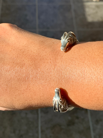 Reduced Rare Heavy Vintage Sterling Silver Ram Or Goat Peekaboo Style Cuff 6 Inches 49.54 Grams 925