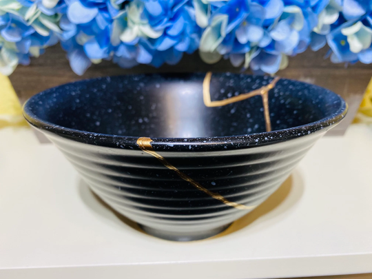 Kintsugi Bowl, Gifts, Home Decor, Gifts For Her, Minimalist Style, Repaired Large Black Stoneware Speckle Bowl