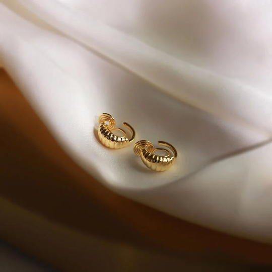 14K Gold Croissant Hoop Earrings, Chunky Bold Round Twisted Hoops, Invisible Clip On Korean Fashion Earrings