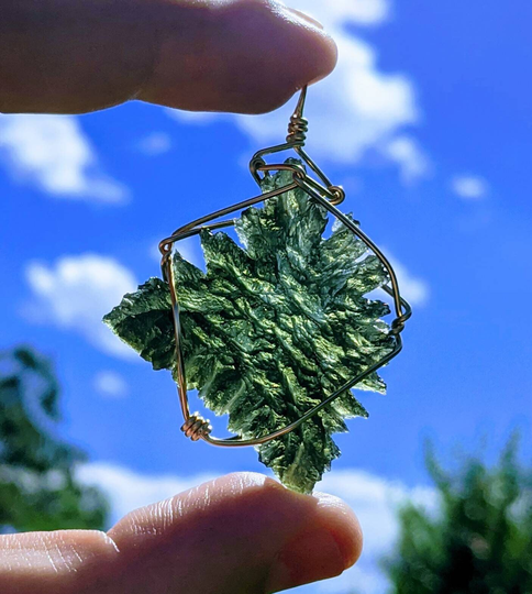Besednice Moldavite Necklace/ Angel Chime/ Large World Class/Jezkovna Hedgehog in 12 Kt Gold Pendant/ Certificate Of Authenticity