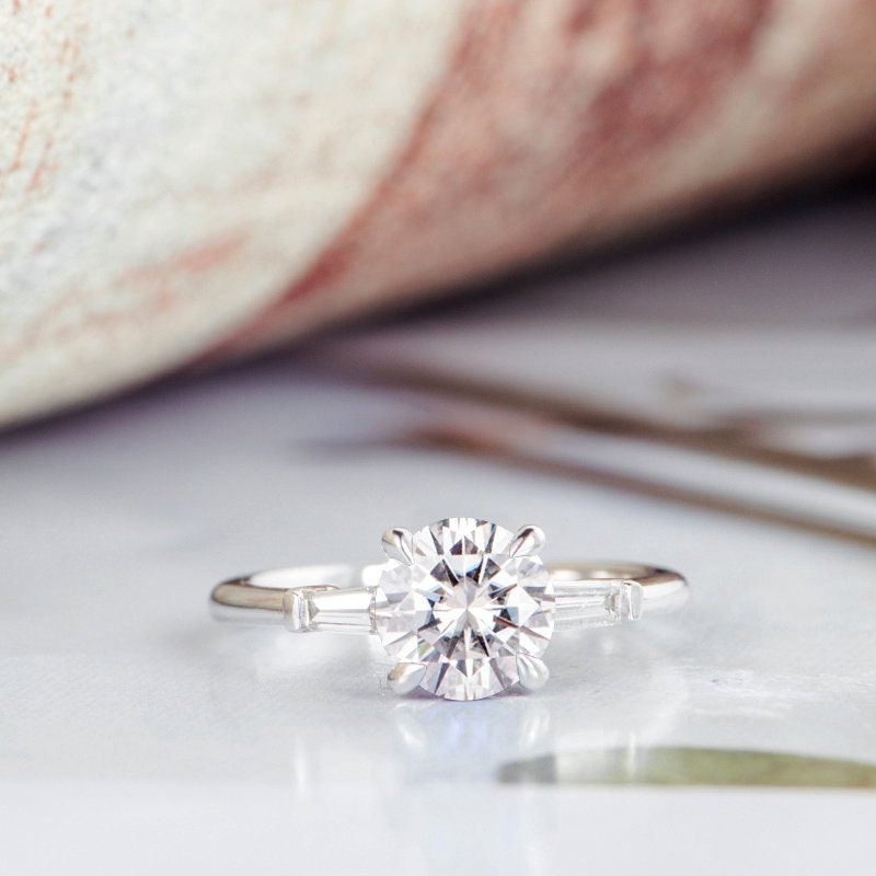 Moissanite Engagement Ring Woman White Gold Wedding Three Stone Baguette Cut Diamond Minimalist Promise Bridal Anniversary