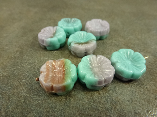10Pc Mint/Lavender Blend 14mm Flower Beads, Czech Pressed Glass