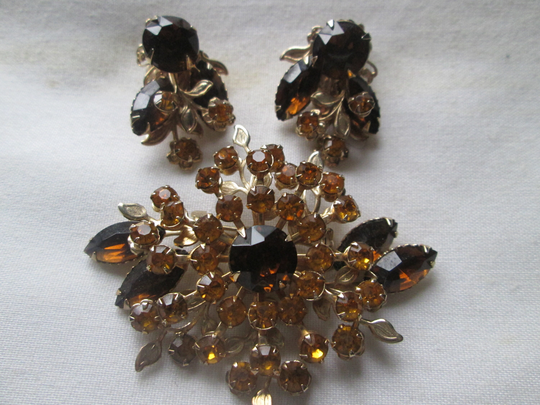 Beau Jewels Autumn Brown Rhinestone Brooch Earrings Set