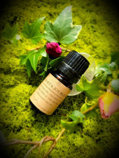 Comfort & Joy Essential Oil Blend. Holiday Spices. 5 Ml