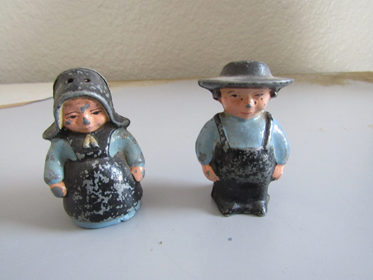 Vintage Amish Couple Salt & Pepper Shakers Cast Iron Free Shipping