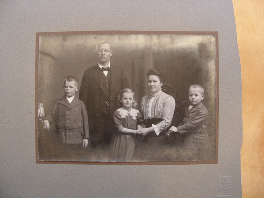 Antique Family Photo, Swiss Family, Turn Of The Century