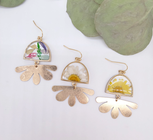 New Daisy Flower Petal Resin Leaf Dangle Earrings