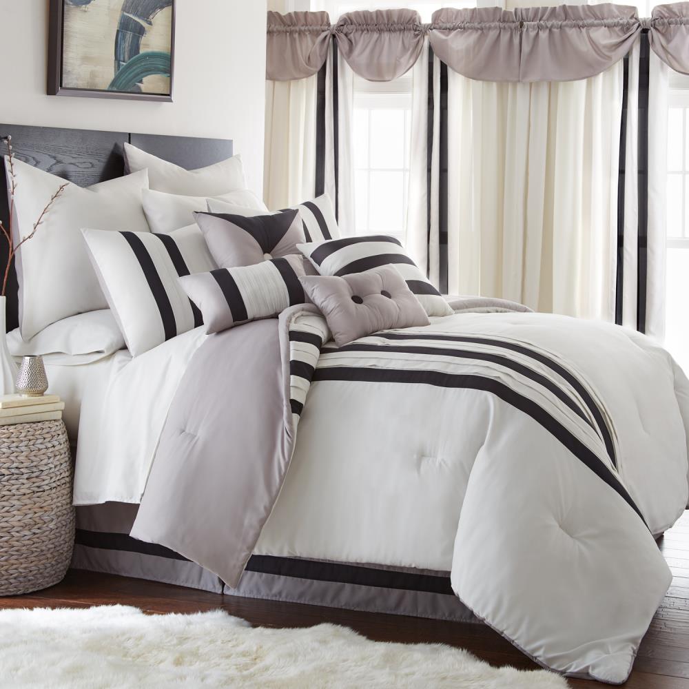 Amrapur Overseas Multi-colored Multi Reversible Queen Comforter (Blend with Polyester Fill) | 4CMF24SG-NWP-QN