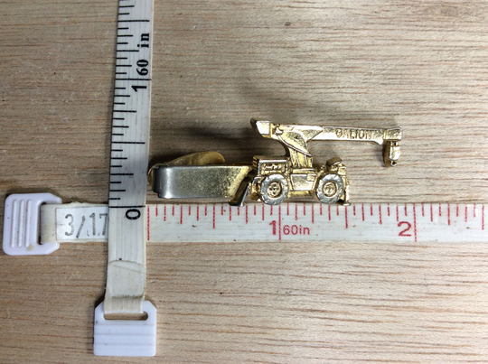 Vintage Mercury Inustries Gold Toned Galion Crane Tie Clip Used