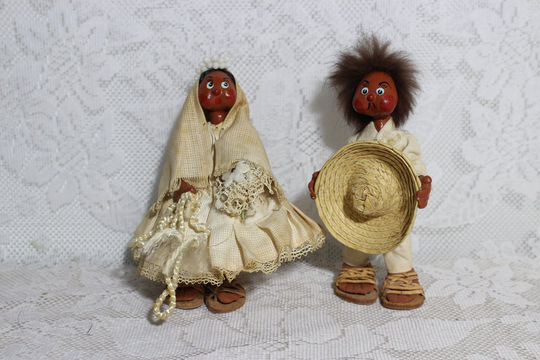 Oil Cloth Bride & Groom Mexican Dolls, Centerpiece Wedding Decor, Vintage Collectible Folk Art 6.5 Inches