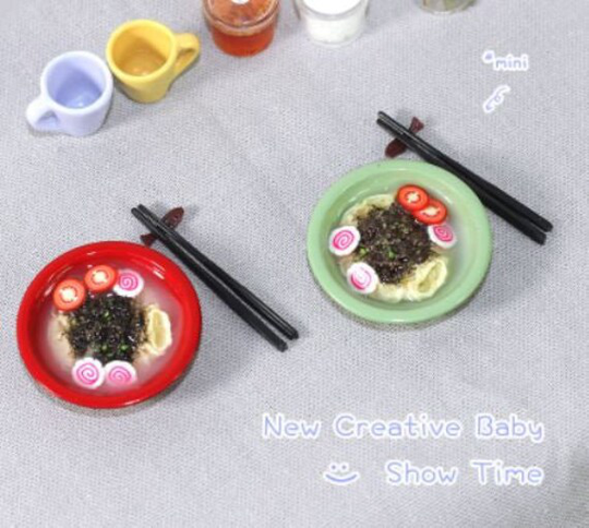 112 Dollhouse Miniature Japanese Ramen Noodle in Bowl W Chipsticks A146