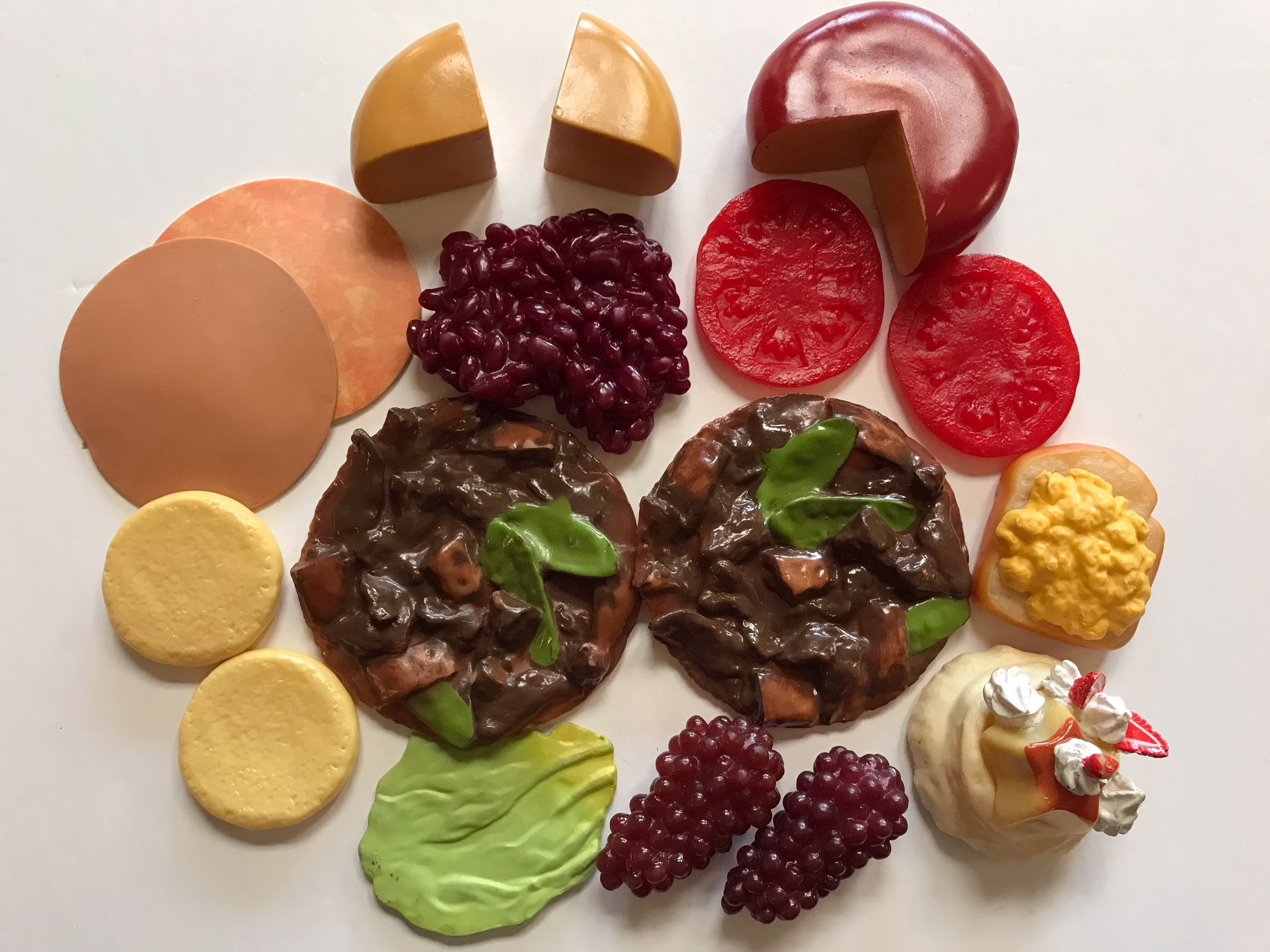 Vintage Realistic Rubber Toy Foods Mtc Retro 80S 90S Kids Children Collectible Display Prop Pretend Play Stew Tomatoes Cheese Grapes Beans