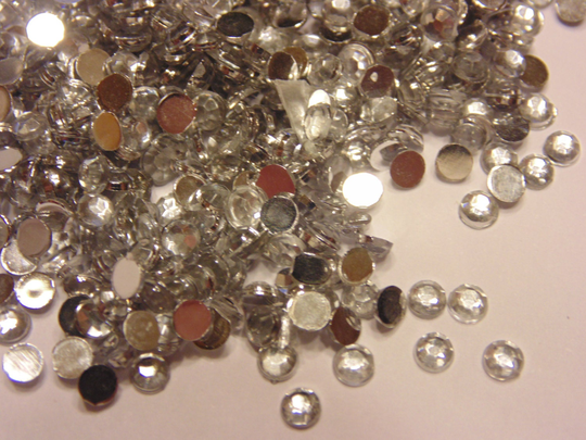 100 Crystal Clear Flat Back Rhinestone Beads, 3mm | S1