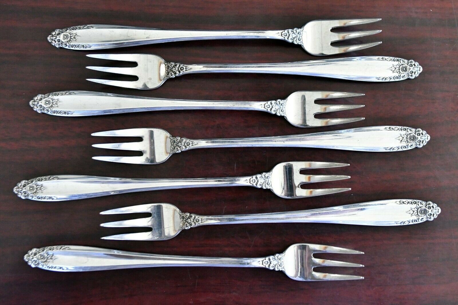 Set Of 7 Prelude By International Sterling 5 5/8 Seafood Cocktail Forks 3.9 Oz