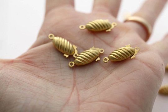 Brass Clasps Ribbed Connectors 18mm | 12 Complete Clasps