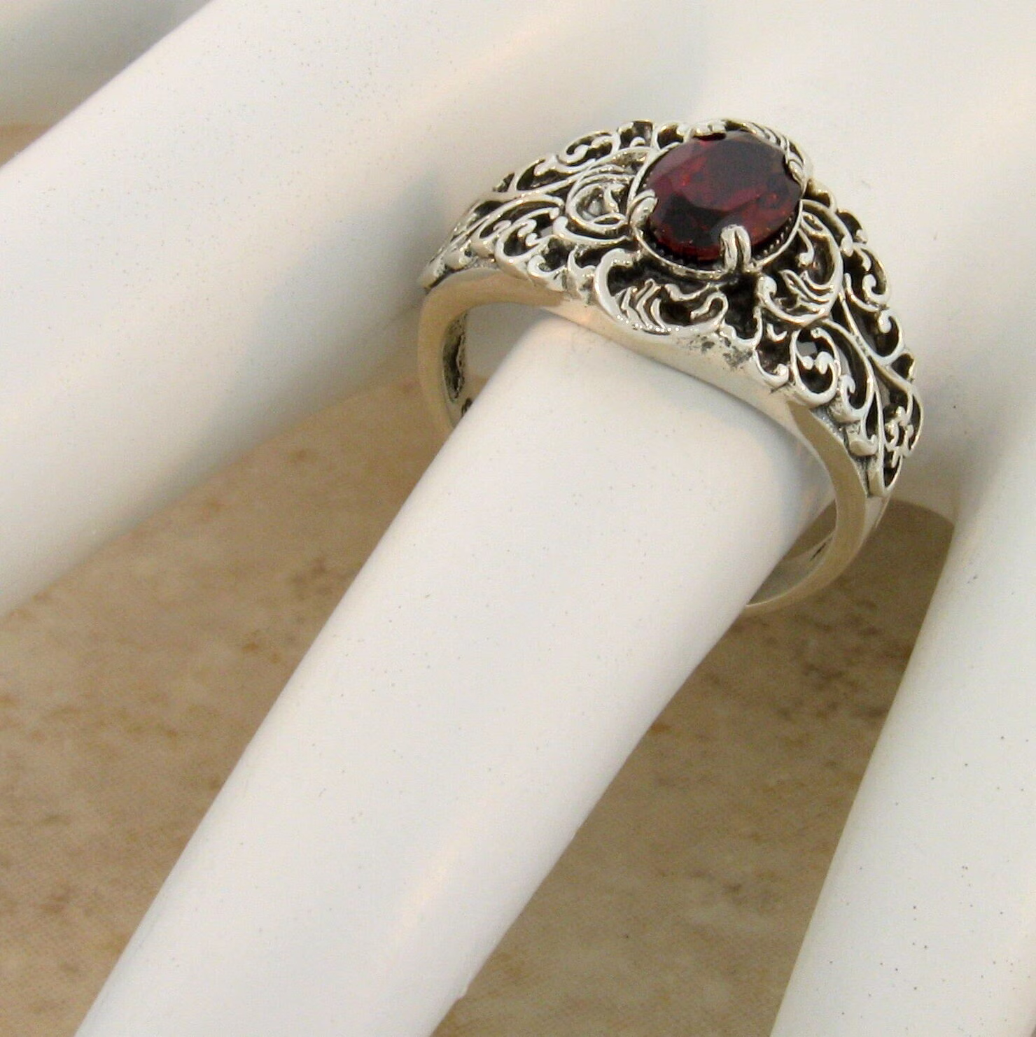 Vintage Estate Natural Garnet Solitaire Filigree Ring in 925 Solid Sterling Silver 865