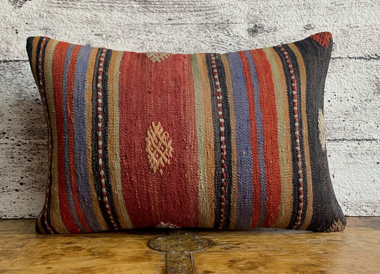 Handwoven Kilim Pillow, 16x24 Turkish Vintage Boho Home Decor, Pillow Cover, Cushion Cover No735