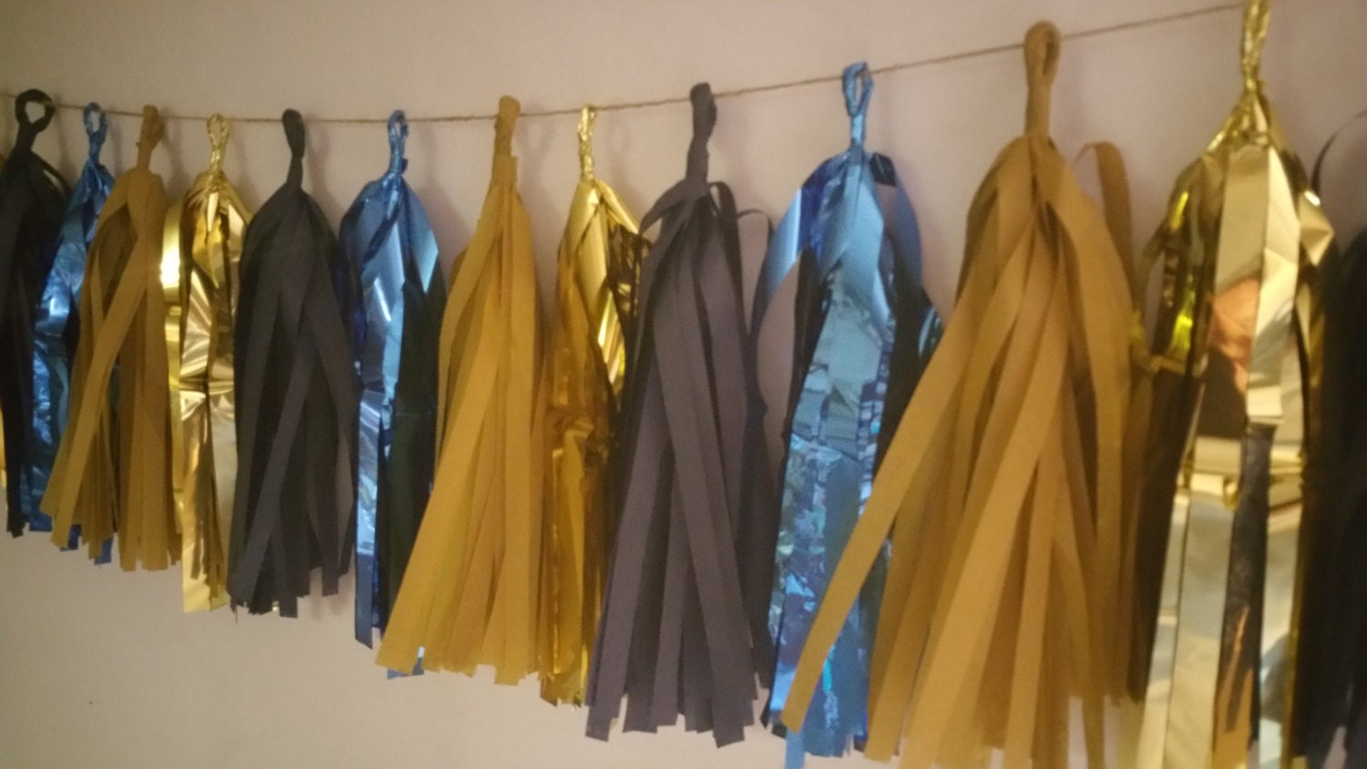 20 Tassel Los Angeles Rams Tissue Paper Garland, Navy & Gold, La Football Decoration, Birthday Party Decor, Banner