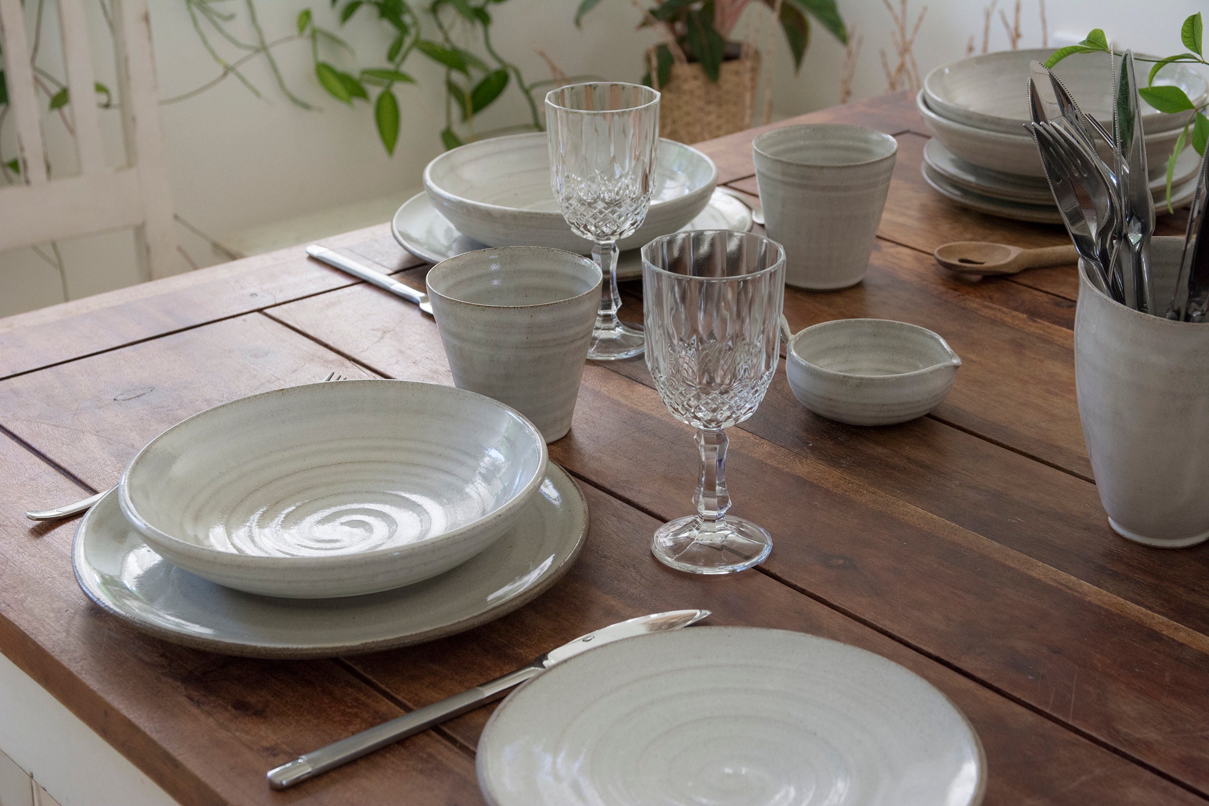 stoneware Dinnerware Set, Service For 4, White & Gray Dinner Plate Pasta Bowl, 8 Pieces Place Setting