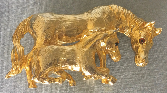 Adorable Mimi Di N Signed Duo Of Horses Mom & Baby 6" Belt Buckle Glass Eyes Gold Metal Vintage Designer Runway Couture Big Statement Animal