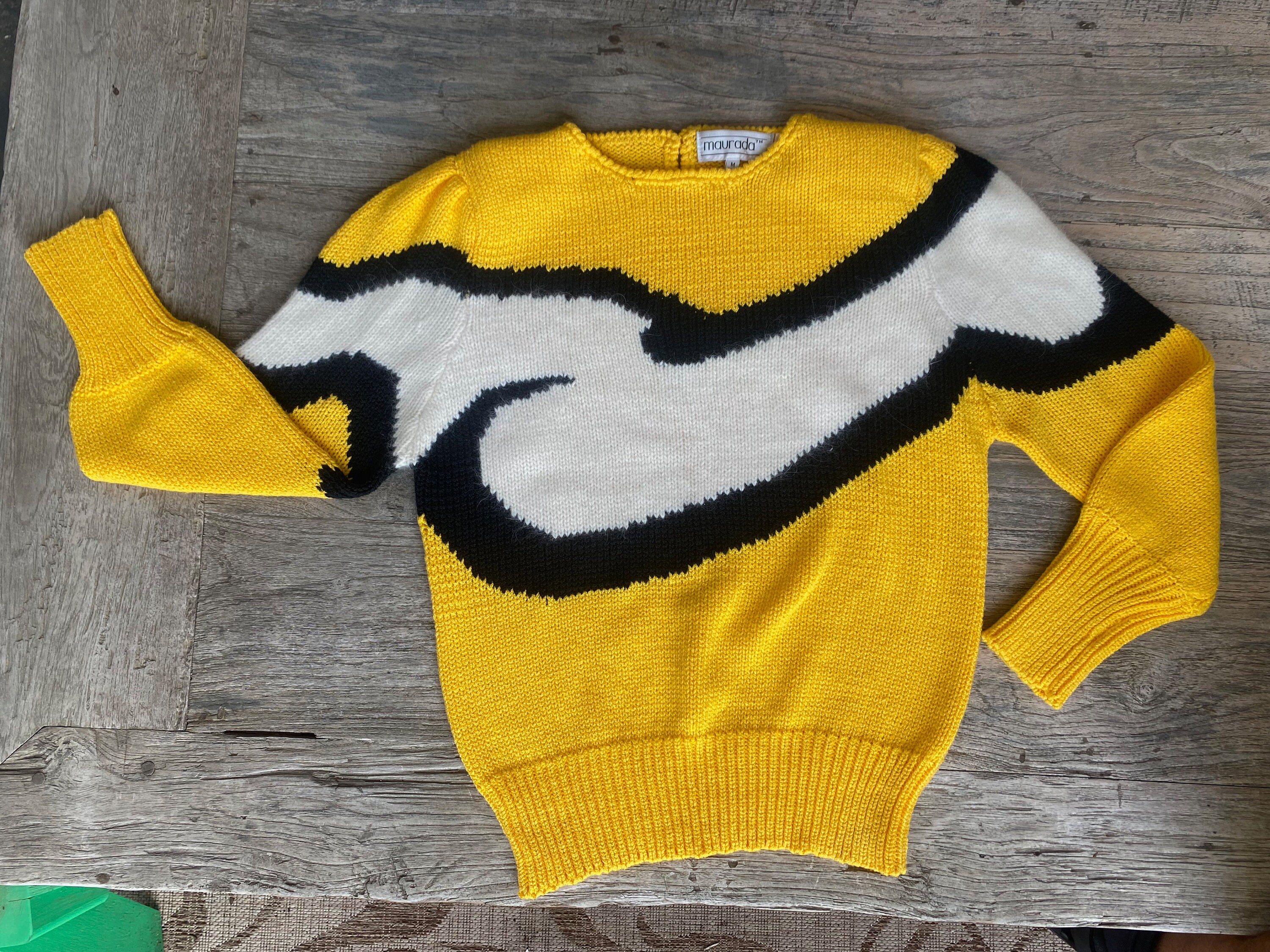 Knit Blend 1980S Vintage Abstract Sweater - Yellow & White Size Medium