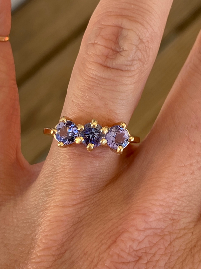 Round Tanzanite 3 Stone Trilogy Anniversary Wedding Engagement Band Ring 14K Yellow Gold