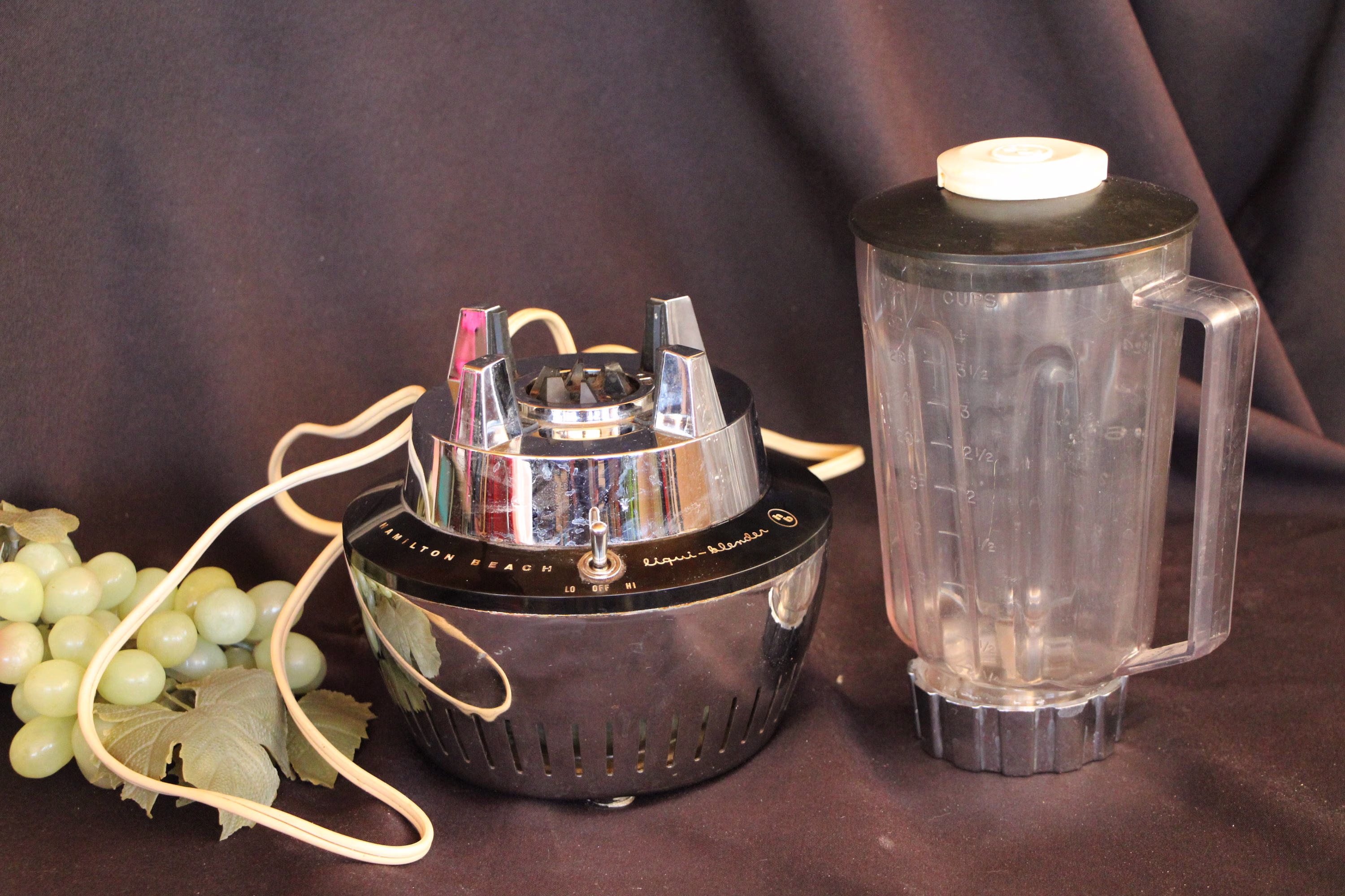 Mid Century - Hamilton Beach Model No. 7 Chrome Blender 32 Oz Pitcher, Made in Usa, 350 Watts Works Good Condition