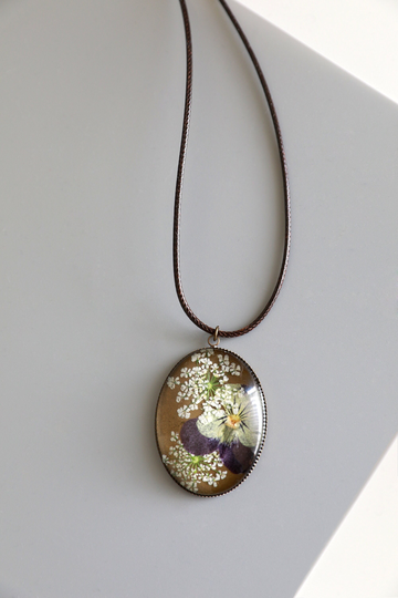 Pressed Natural Flower Pansy Viola Vintage Style Resin Pendant Necklace February Birth Oval Shape Long Gift For Women