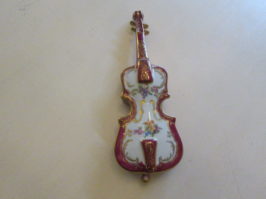 France Limoges Castel Cello Jewelry Box