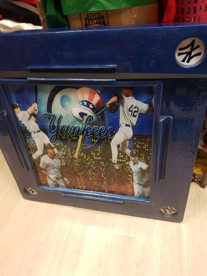 Domino Table | New York Yankee