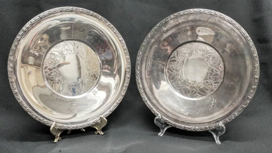 2 Matching Wm Rogers 10 Inch Silver Plate Serving Trays Meadowbrook Pattern Of Vines & Leaves That Form Hearts Ref 18405
