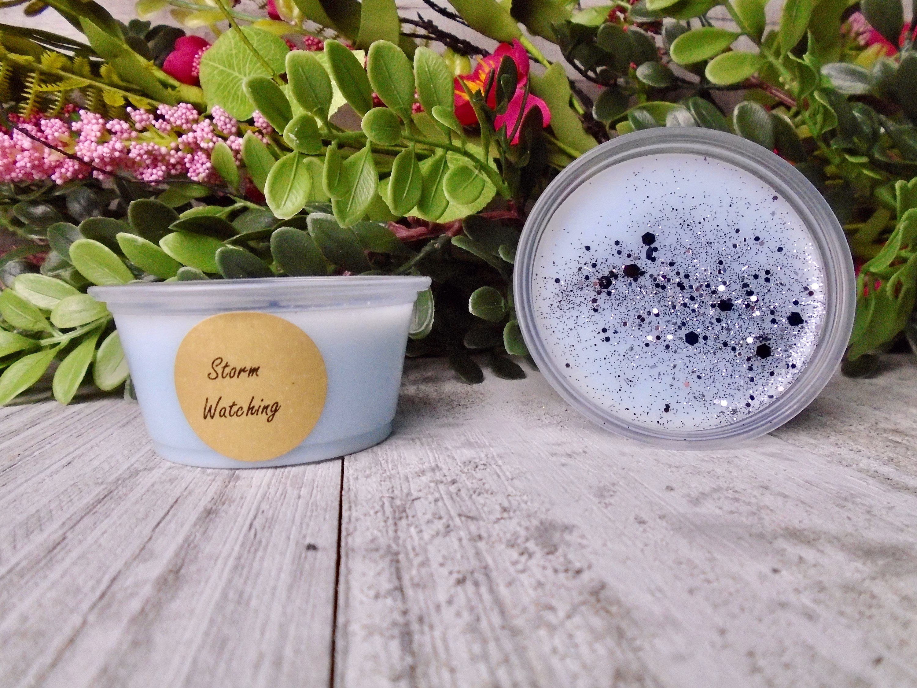 Storm Watching, Sample Size Wax Melt, 2 Oz Shot Cup, Soy Blend Yankee Candle Home Fragrance, Strong Scented Melt