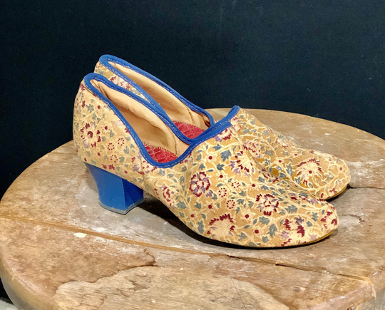 1920S Slippers Shoes/Antique Floral Fabric With Chunky Low Heels Size 5 ?