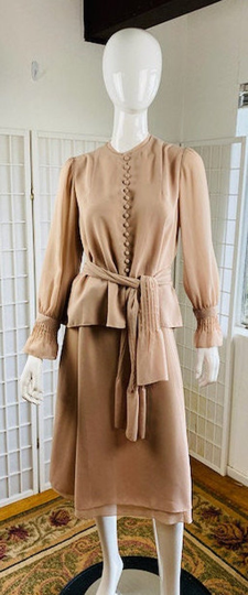 Vintage Poly Crepe Blend Suit W/Sash/Scarf, Lg