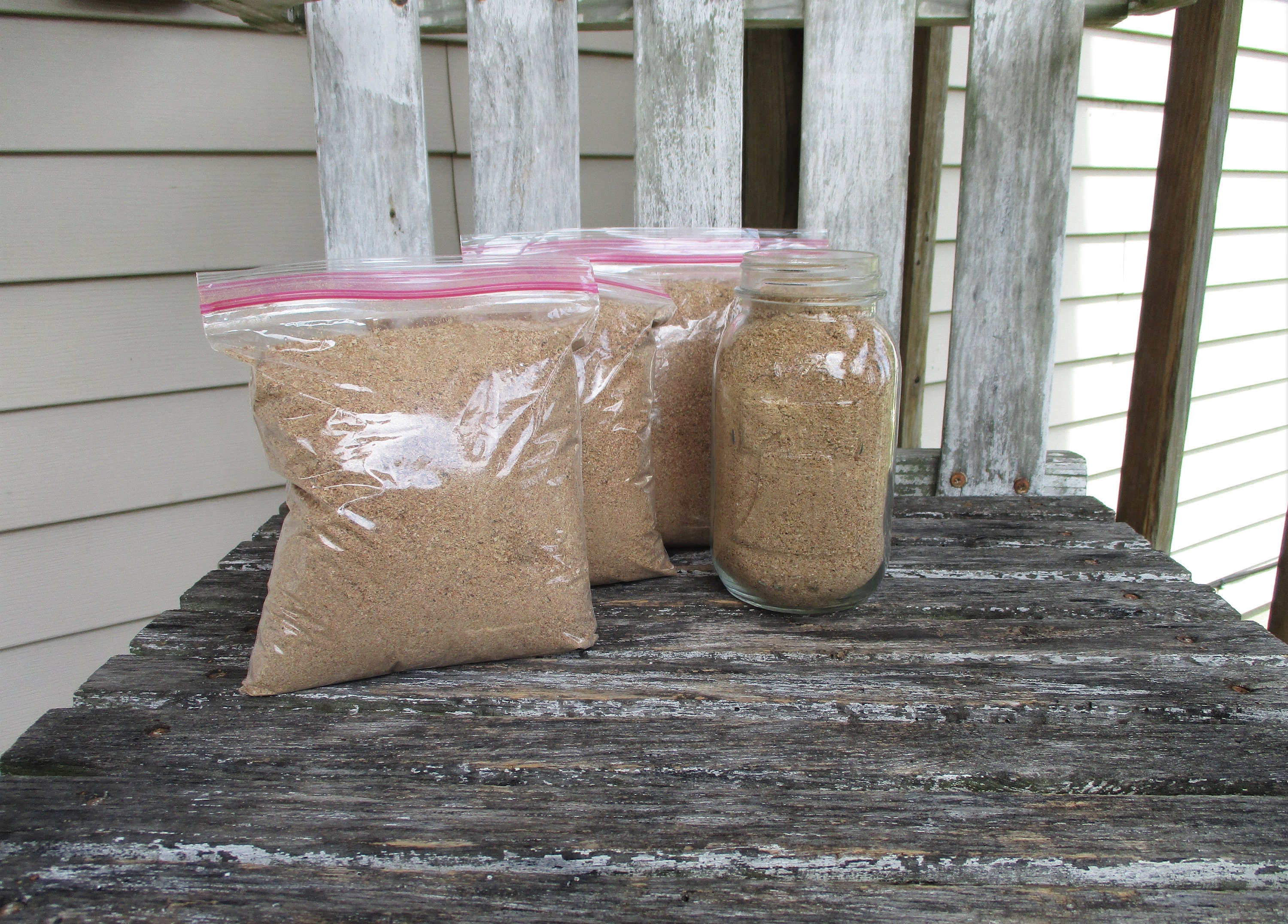 Fine Sawdust Hardwood Softwood Blend One Quart Bag Dry For Crafting Cleaning Supply Camping Gardening