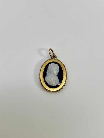 Vintage Cameo Pendant