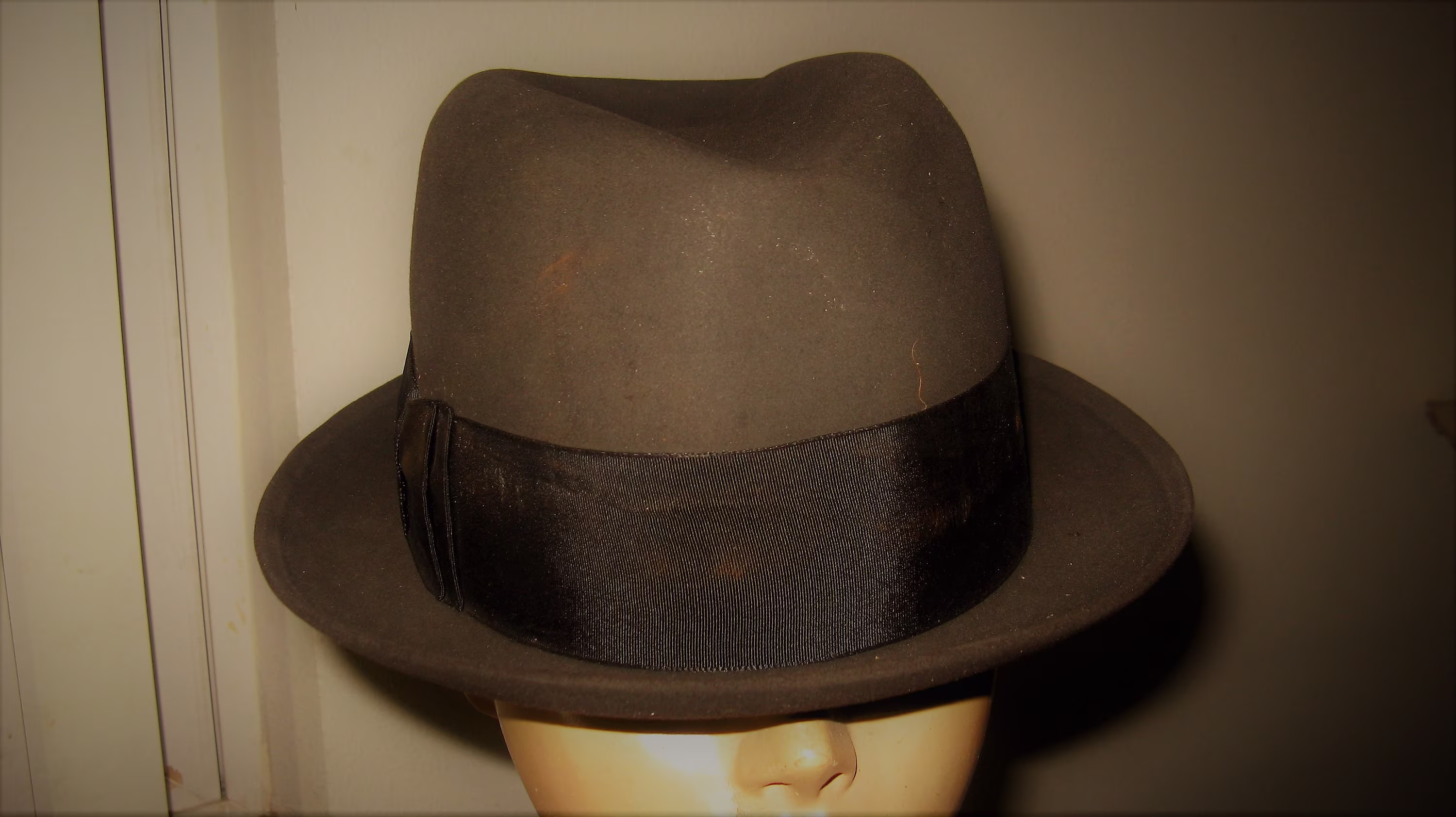 Vintage 1960's Hipster, Classic Rat Pack, Frank Style, Churchill's Stingy Brim Fedora, Men's Size 7 1/4, M, Union Made in The Usa