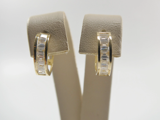 Real 10K Solid Yellow Gold Baguette Huggie Hoop Earring