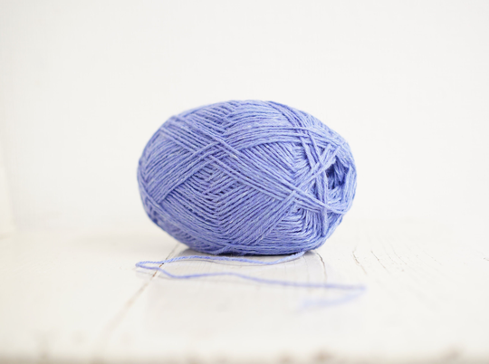 Blue New Zealand Wool Blend - 80% 20 Po Yarn Weaving Hand Or Machine Knitting Socks 100G/233M