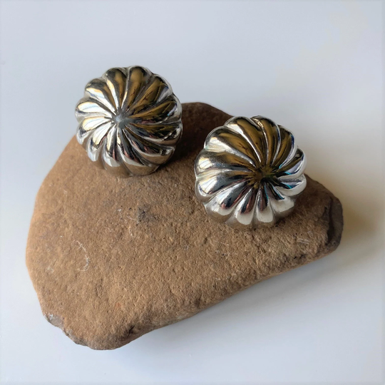 Vintage Faux Silver Concho Style Earrings, Round Tone Southwestern Domed Southwest Earrings