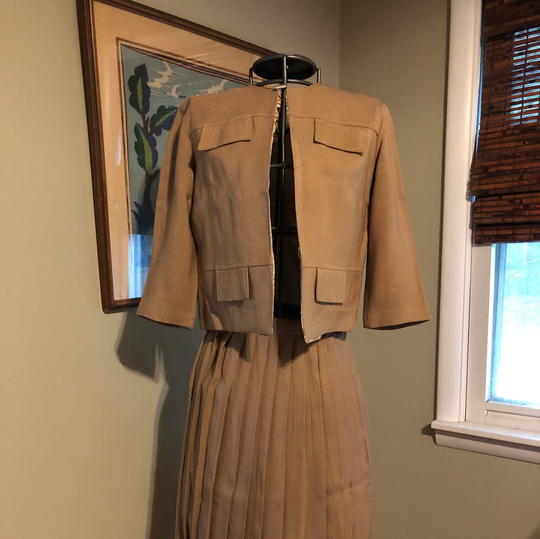 1950S Taupe Linen Blend Suit With Abbreviated Jacket & Pleated Skirt