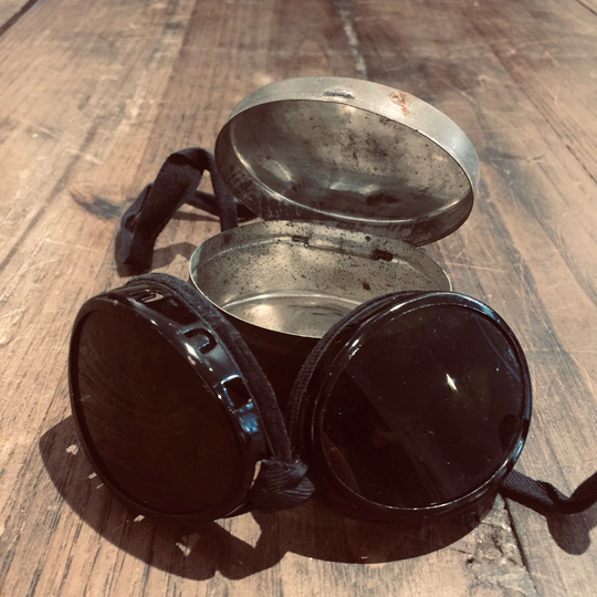 Ww2 Swiss Military Goggles With Tin Storage Box