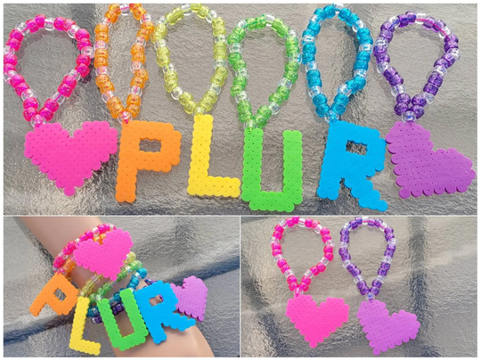 Plur Rainbow Kandi Bracelets, Kidcore Bracelets, Kandi Singles, Rave Bracelets, Edc Kandi, Plur, Kandi Kid, Rave Outfit, Edc Outfit, Kawaii Bracelets