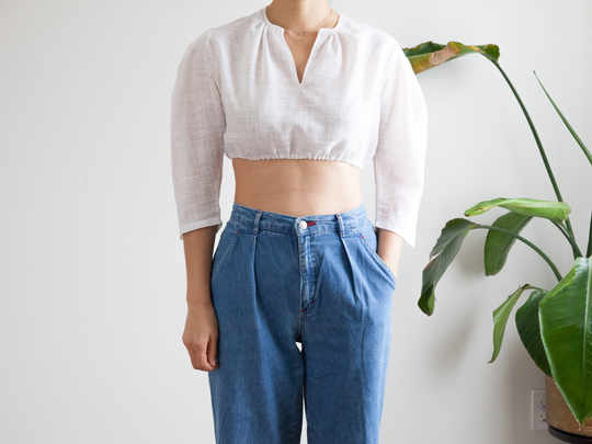 Vintage White Linen Blend Crop Top/Slightly Sheer Bavarian Short Sleeve Cropped Oktoberfest Size 42 Fits Like S-M