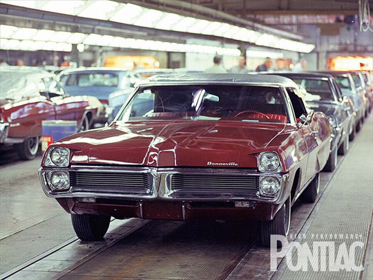 1967 Pontiac General Motors Plant Production Line Classic Car Pic On Mouse Pad